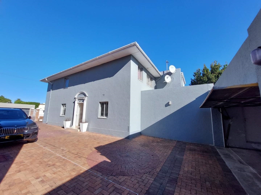 To Let 4 Bedroom Property for Rent in Claremont Western Cape